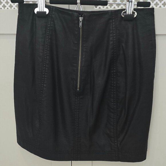 Free people skirt size 4 - Picture 2 of 5